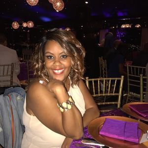 Meet your Posher, Monique